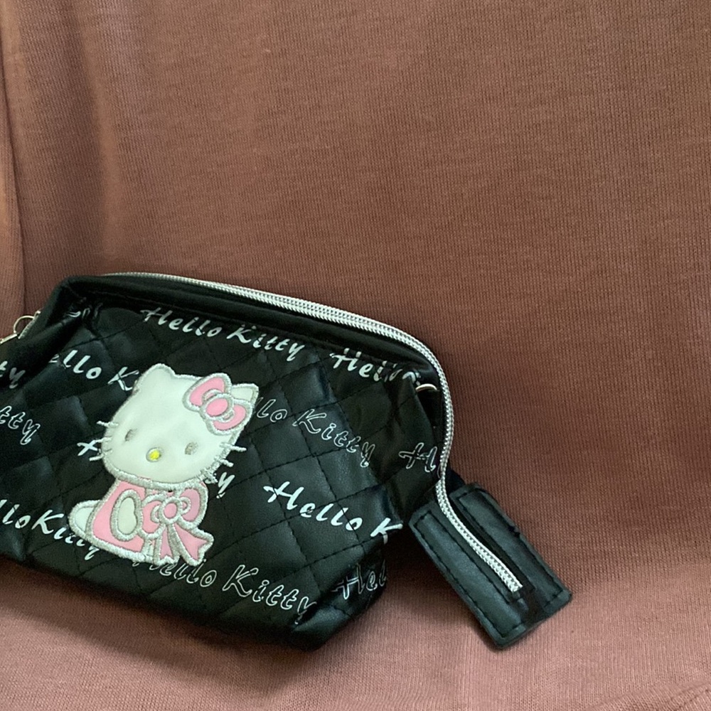 Hello Kitty Mini Bag - image 3